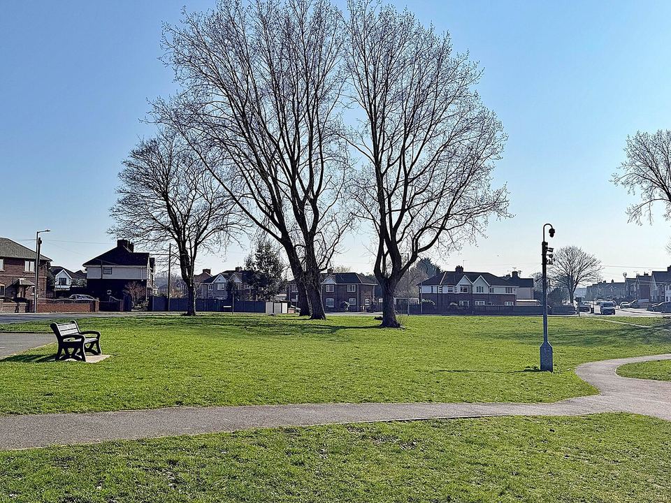 Fotoğraf: Urban green space - geograph.org.uk - 8264747