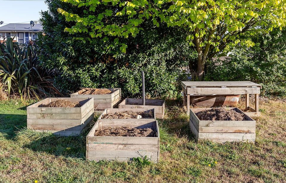 Fotoğraf: Richmond Community Garden - compost bins, Richmond, Christchurch, New Zealand