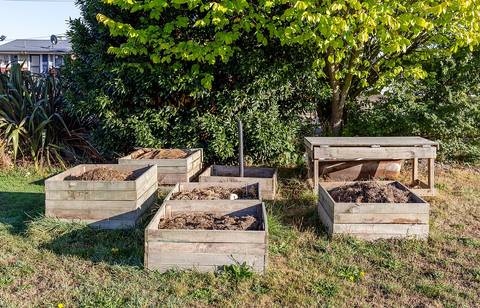 Fotoğraf: Richmond Community Garden - compost bins, Richmond, Christchurch, New Zealand